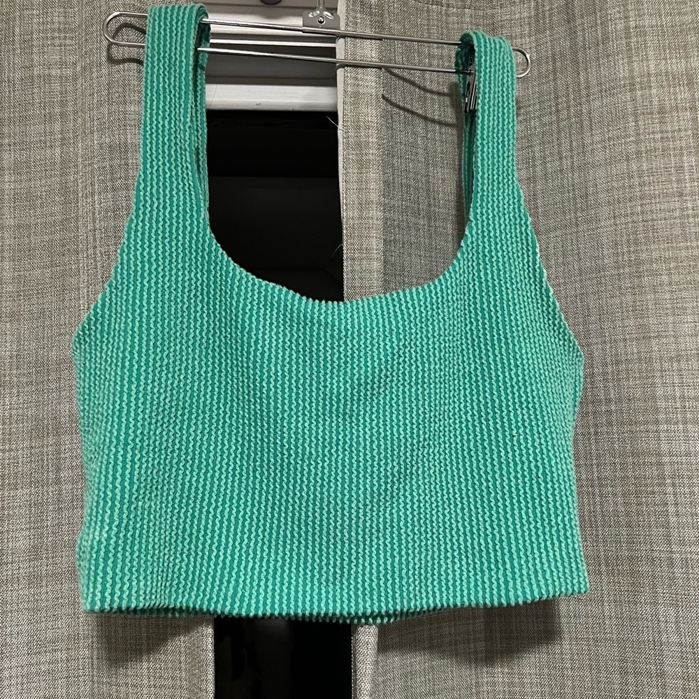 Le Lis crop tank